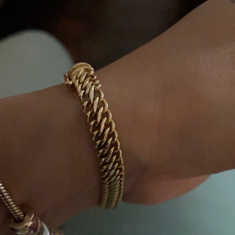 14k solid gold ladies bracelet 7”